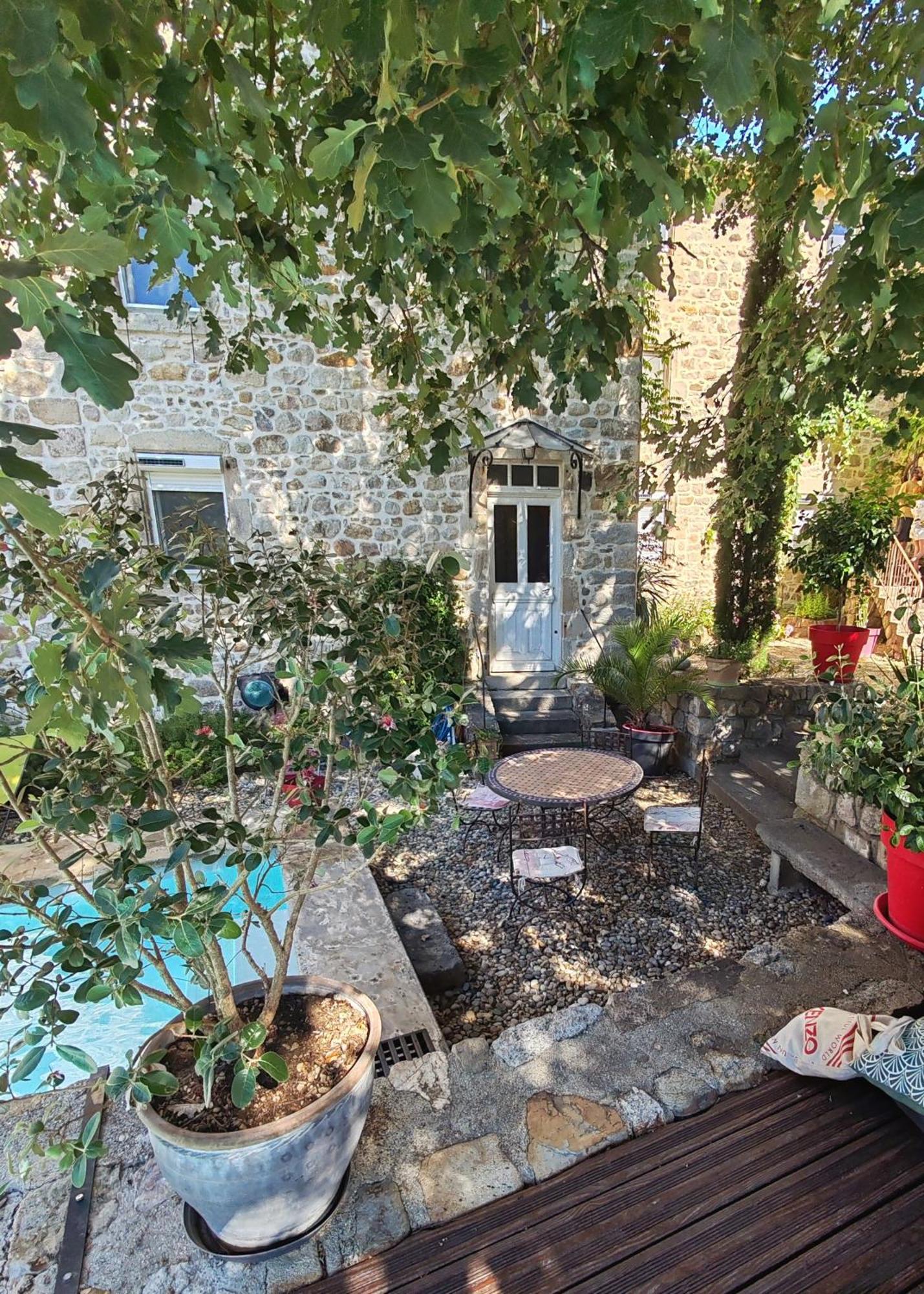 Ferienhaus Mas De La Musardiere Les Assions
